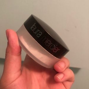 Laura Mercier Translucent Loose Setting Powder